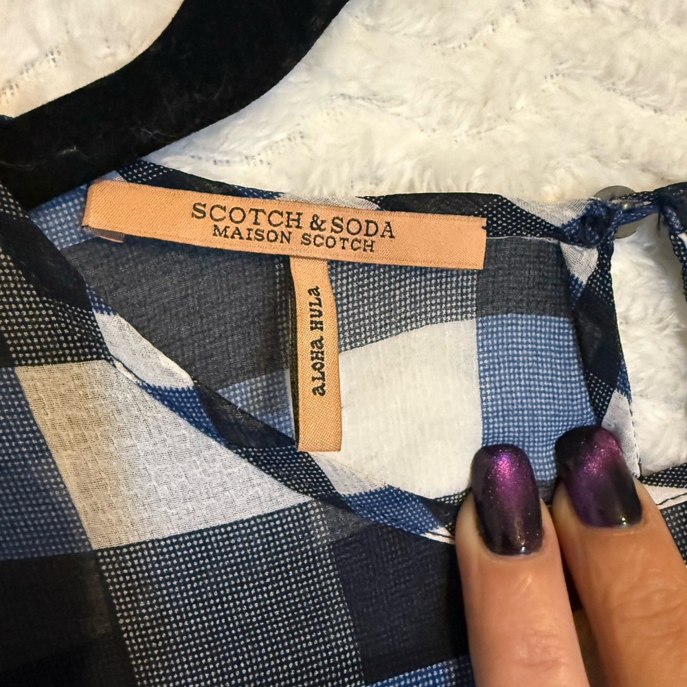 Scotch & Soda Navy and White Plaid Blouse. Size medium. So runway! Absolutely 🔥 - Picture 3 of 10